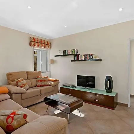 Sleeps 4 With Pool And Air Con Vilamoura